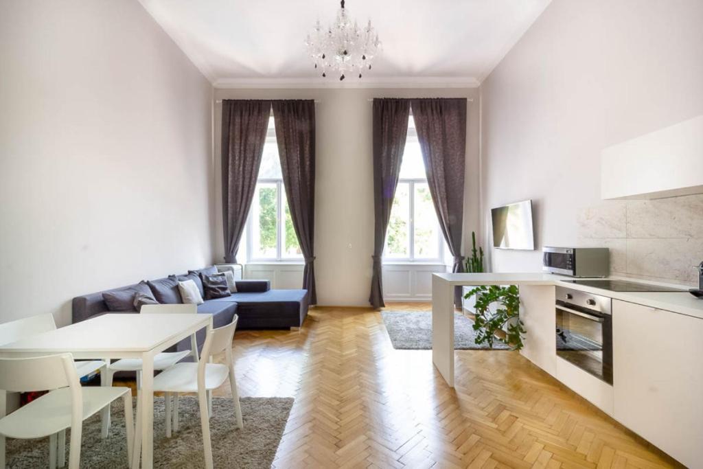 Luxury Lisbeth Apartman Budapest Esterno foto